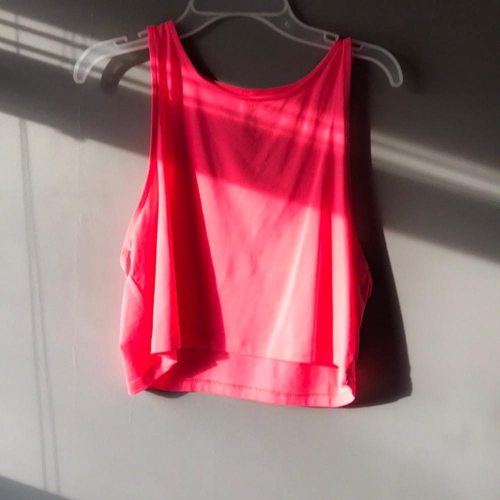 Crop tops